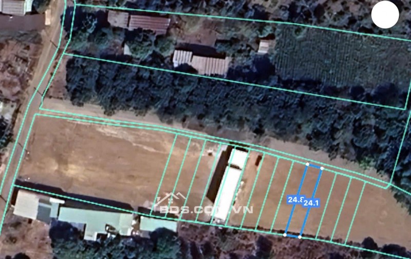 Cần bán gấp đất full thổ cư 121,7 m2, Xã Sông Thao, huyện Trảng Bom, Đồng Nai